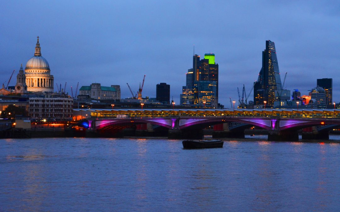 London Living: A guide to surviving and thriving in the City