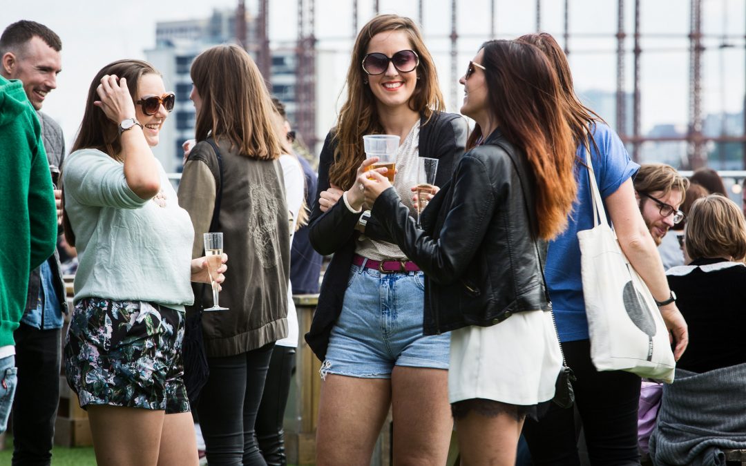 Summer in the city : fun in the sun for young professionals in London